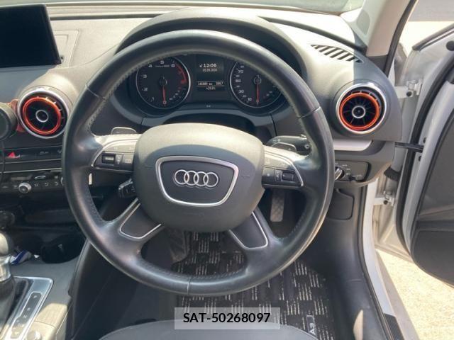 Audi A3 SEDAN 2014-05 8740551-14