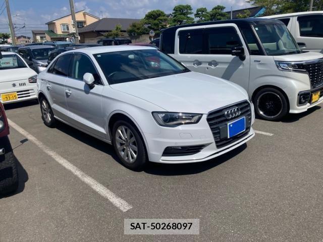 Audi A3 SEDAN 2014-05 8740551-1
