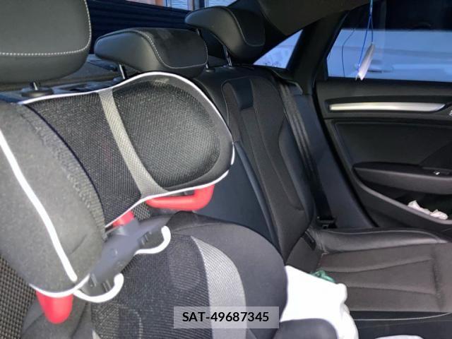 Audi A3 SEDAN 2018-09 8740543-12