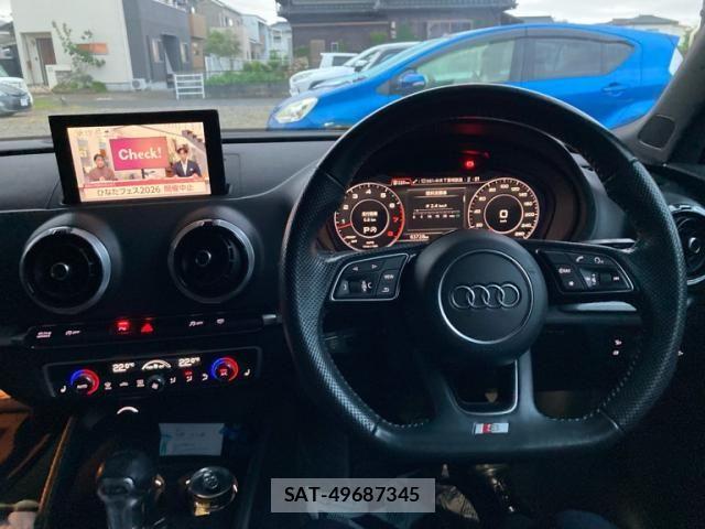 Audi A3 SEDAN 2018-09 8740543-16