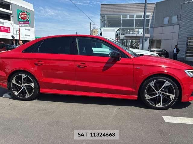 Audi A3 SEDAN 2019-08 8740541-3