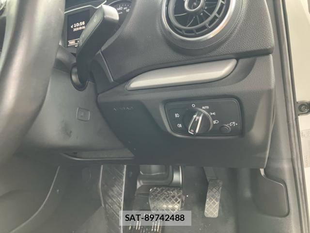 Audi A3 SEDAN 2014-04 8740550-17