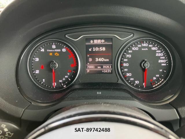 Audi A3 SEDAN 2014-04 8740550-22