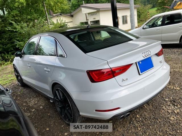 Audi A3 SEDAN 2014-04 8740550-7