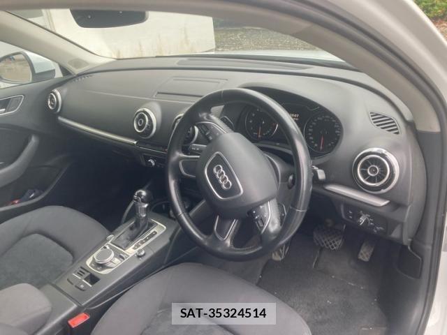 Audi A3 SEDAN 2015-11 8779523-11