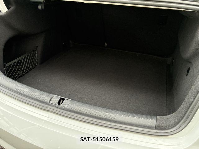 Audi A3 SEDAN 2017-06 8827887-15