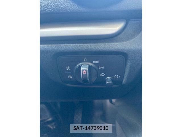 Audi A3 SEDAN 2016-03 8827889-12