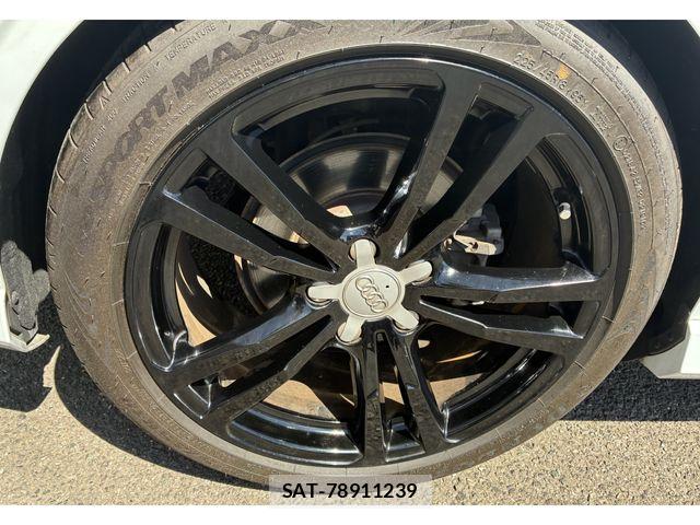 Audi A3 SEDAN 2017-09 8883312-13