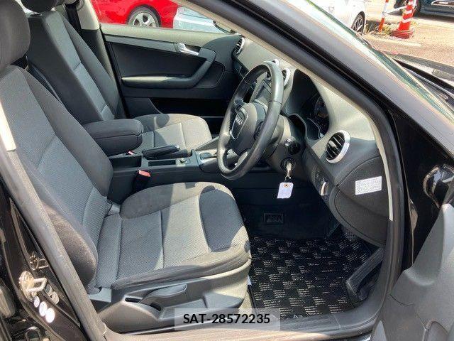 Audi A3 2011-06 1135699-11