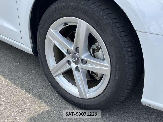 Audi A3 2019-04 1171012-12
