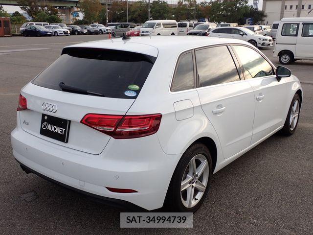 Audi A3 2019-09 1389146-9