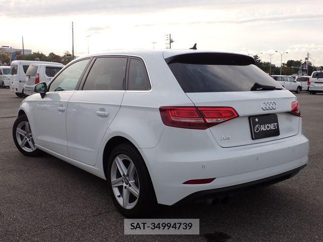 Audi A3 2019-09 1389146-2