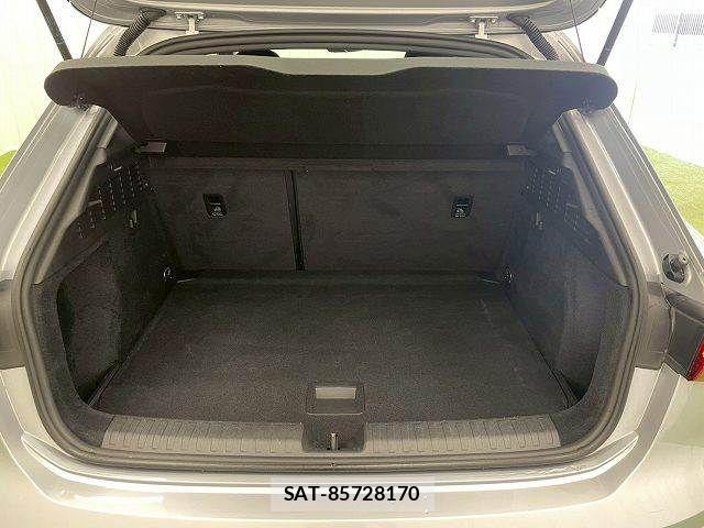 Audi A3 2021-08 2726522-10