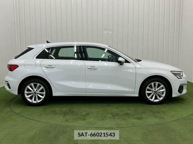 Audi A3 2021-10 6009412-14