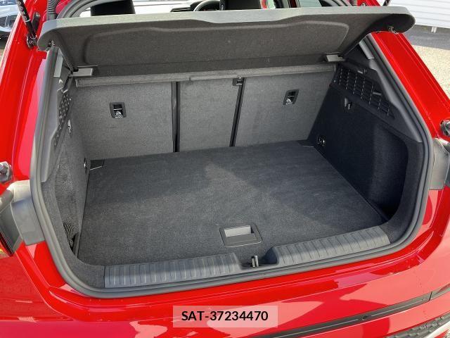 Audi A3 2025-03 6009402-15