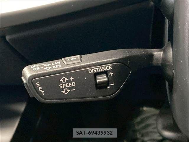 Audi A3 2021-06 6211693-7