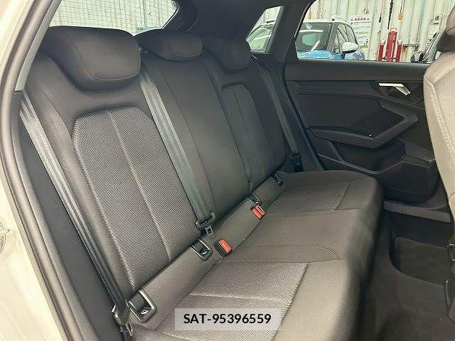 Audi A3 2023-04 6544232-9