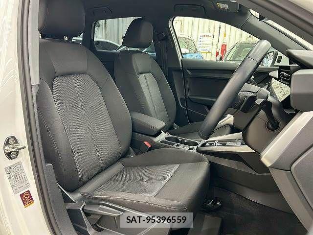 Audi A3 2023-04 6544232-8