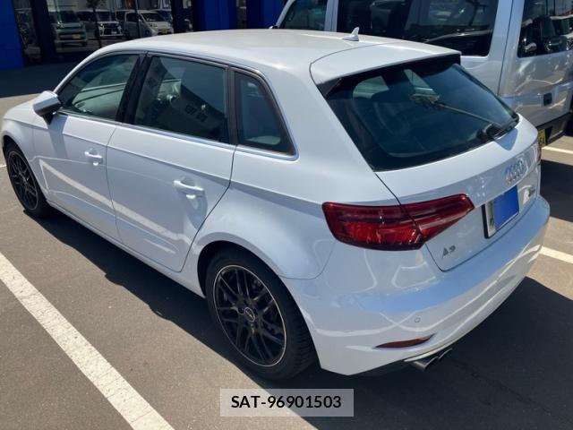Audi A3 2017-02 6610583-6