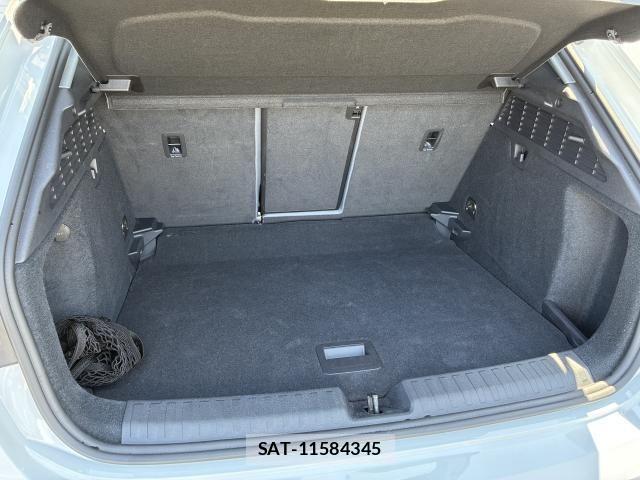 Audi A3 2023-06 6641250-13