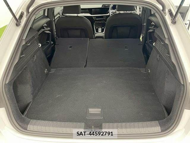 Audi A3 2021-08 6670280-10