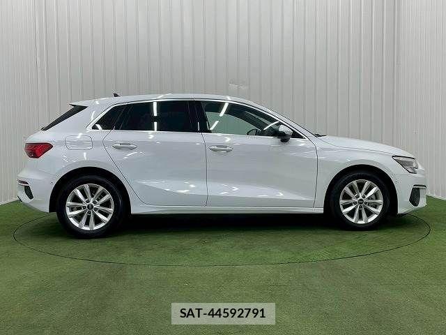 Audi A3 2021-08 6670280-14