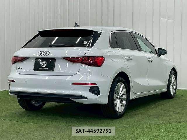 Audi A3 2021-08 6670280-15