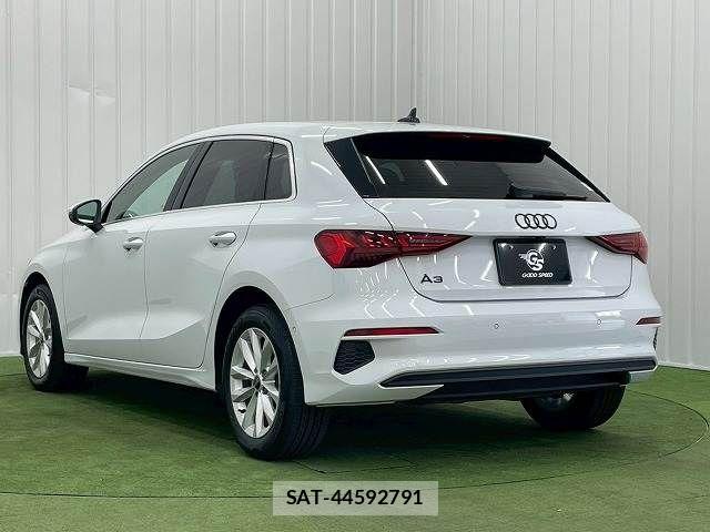 Audi A3 2021-08 6670280-16