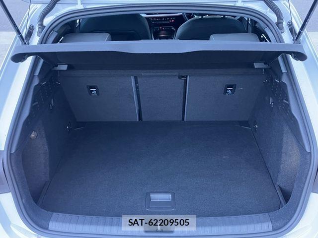 Audi A3 2023-07 6675015-11