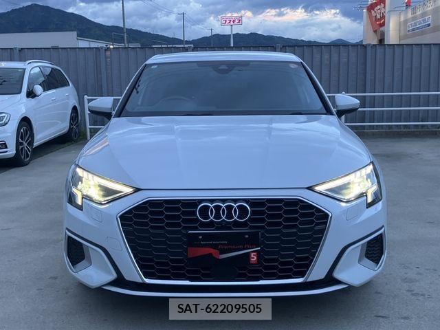 Audi A3 2023-07 6675015-3