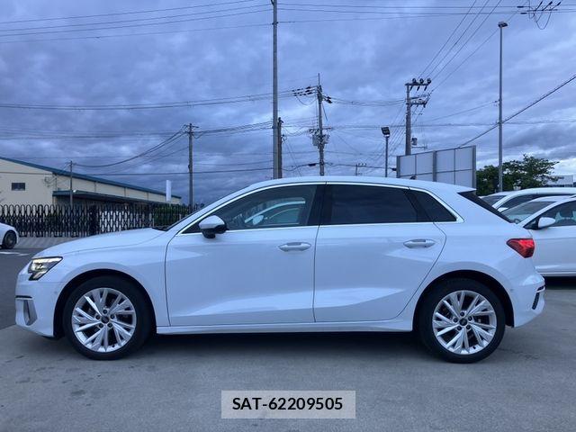 Audi A3 2023-07 6675015-4