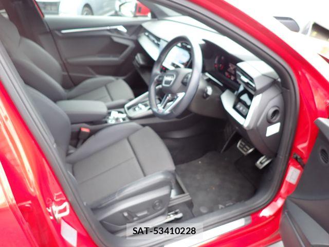Audi A3 2021-09 6813753-1