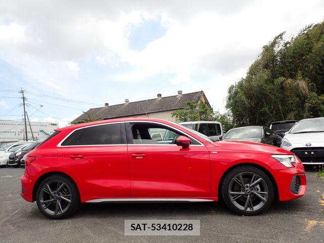 Audi A3 2021-09 6813753-4