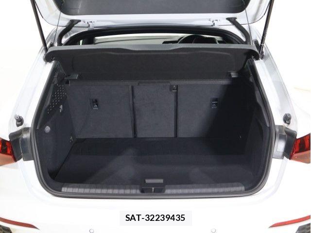 Audi A3 2023-07 6902195-16
