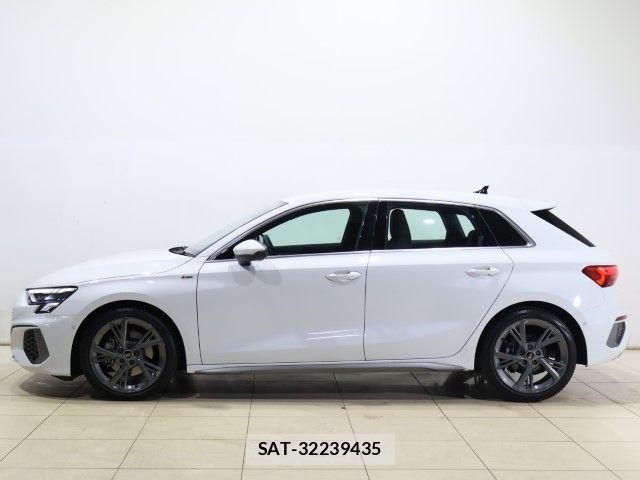 Audi A3 2023-07 6902195-2