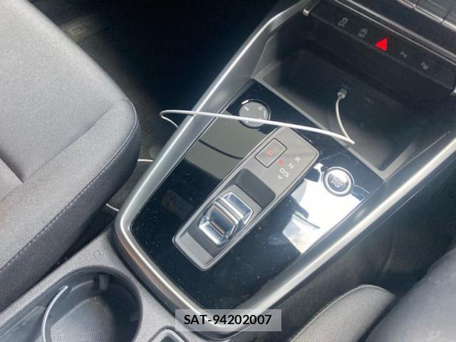 Audi A3 2021-06 6902200-23