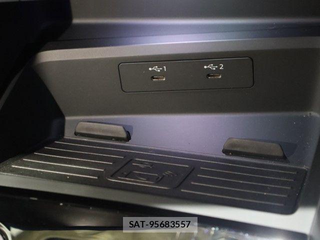 Audi A3 2023-02 6902187-24