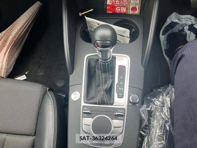 Audi A3 2015-06 6902207-19