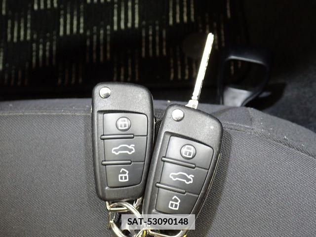 Audi A3 2015-06 6902186-25