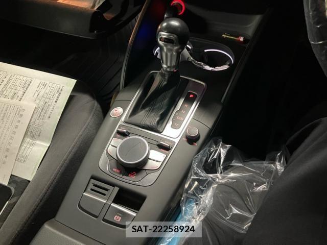 Audi A3 2015-05 6989151-14