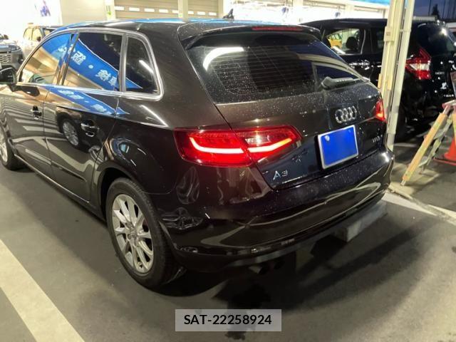 Audi A3 2015-05 6989151-3