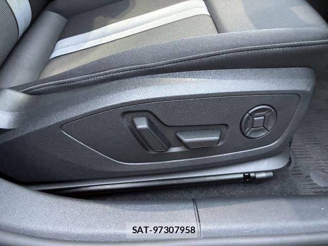 Audi A3 2024-04 6989149-29