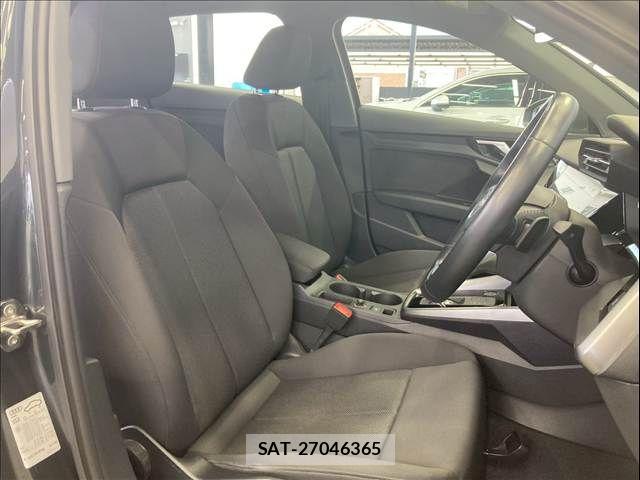 Audi A3 2021-06 7214978-5