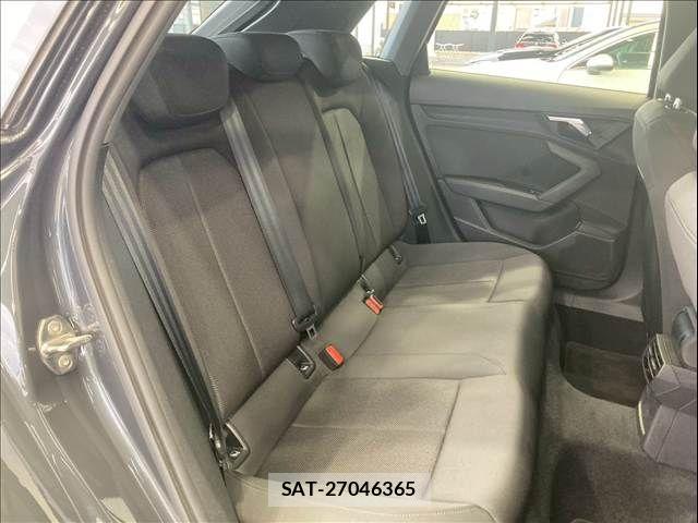 Audi A3 2021-06 7214978-6