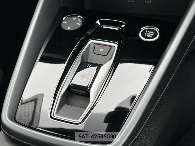 Audi A3 2025-10 7271546-11