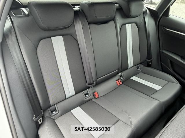 Audi A3 2025-10 7271546-4