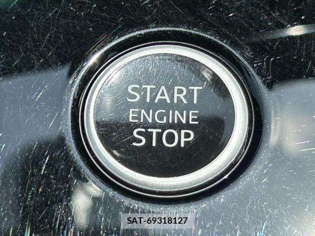 Audi A3 2021-06 7325719-26