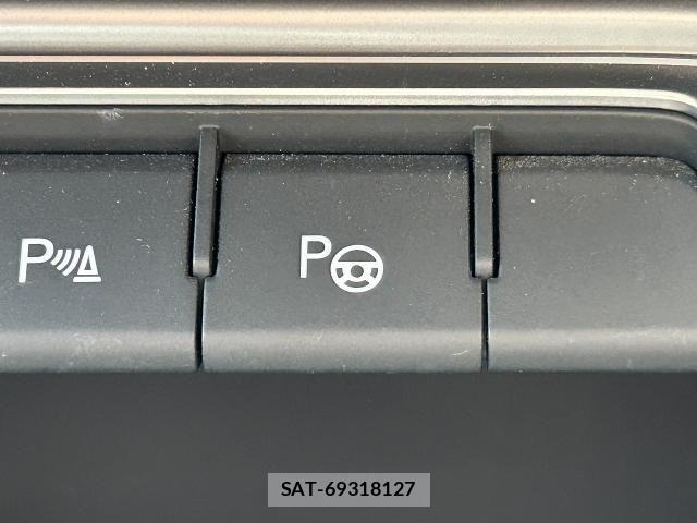 Audi A3 2021-06 7325719-28