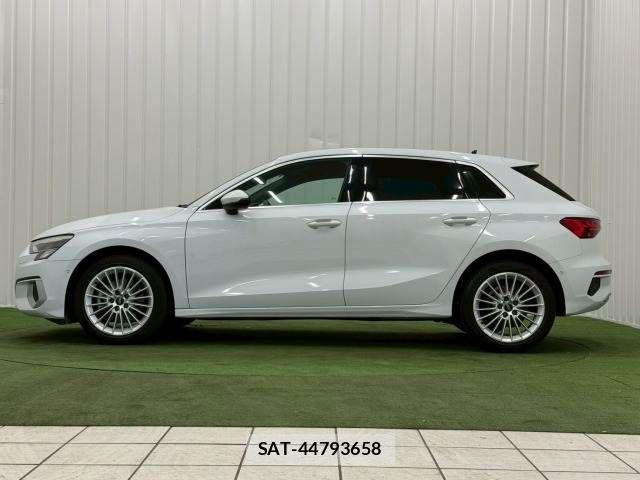 Audi A3 2021-06 7356854-13