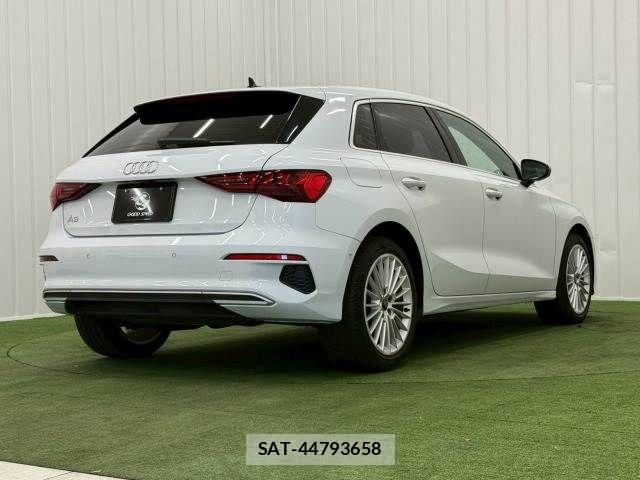 Audi A3 2021-06 7356854-15